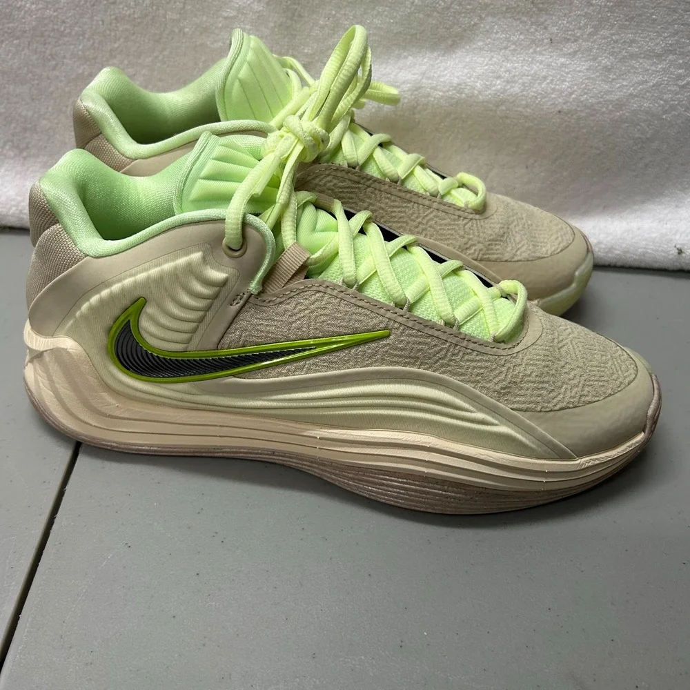 Nike Mens Size 8 Ws 9.5 Giannis Freak 7 LE Khaki/Volt Spotlight Basketball Shoes